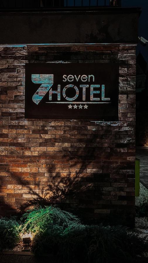 Seven Hotel Bytom - Katowice Bagian luar foto